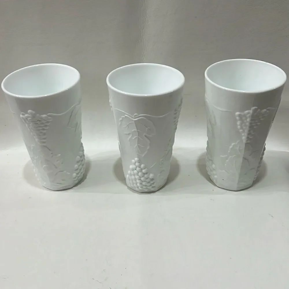 Indiana White Milk Glass Drinking 16 Ounces Glasses Tumblers Raised Grape Leaves